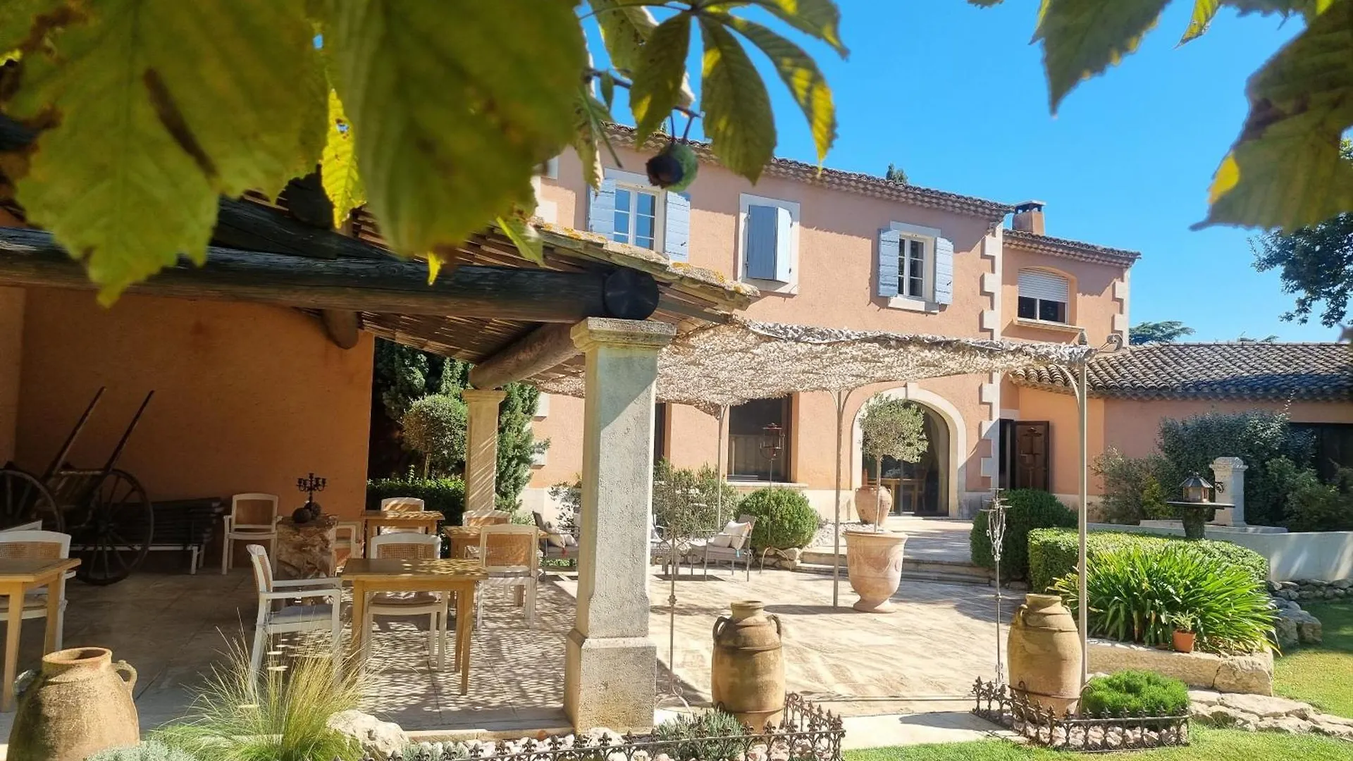 Le Clos Des Cypres Maison D'Hotes De Charme - Diner Gourmet & Bien-Etre Graveson 3*,  Francja