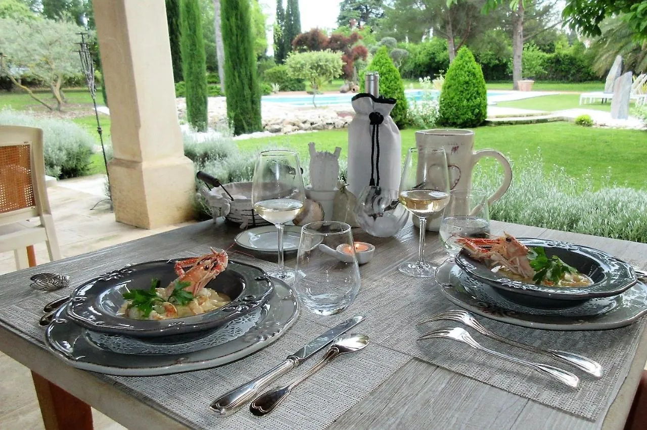 Nocleg ze śniadaniem Le Clos Des Cypres Maison D'Hotes De Charme - Diner Gourmet & Bien-Etre Graveson